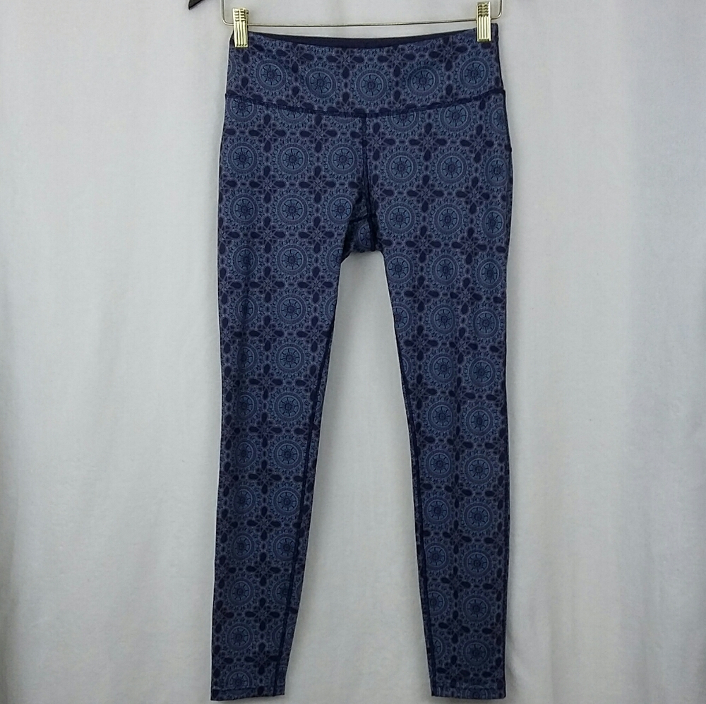 Audimas Women's Geo Print Leggings sz Medium (st)